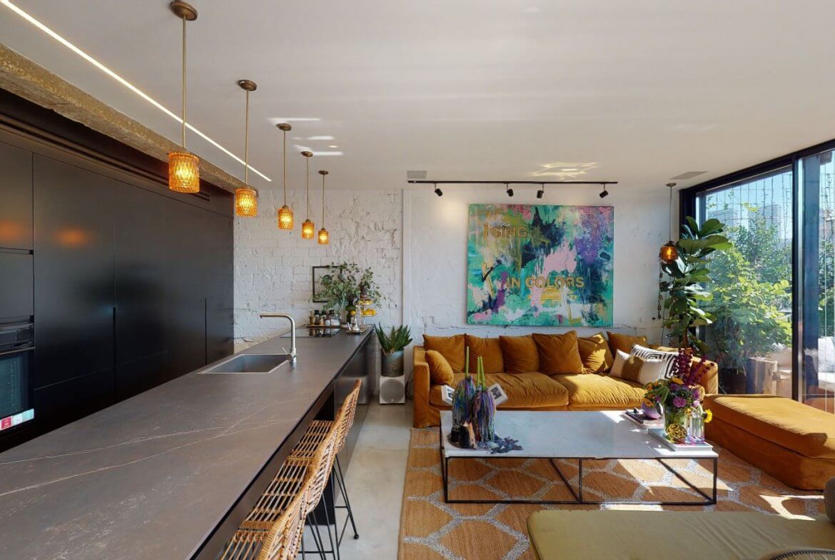 למכירה פנטהאוז מעוצב דקת הליכה מהבימה ודיזינגוף סנטר